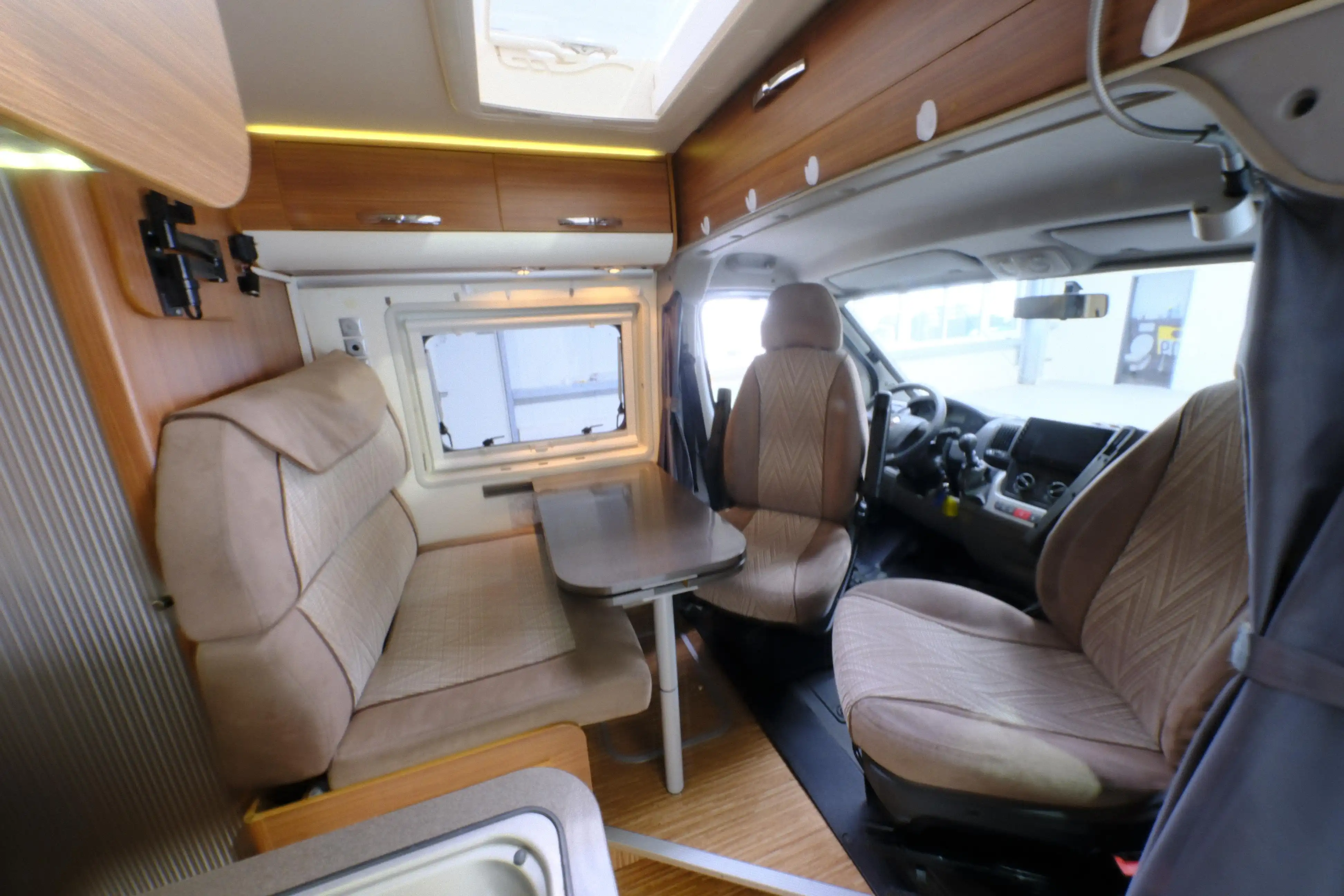 ADRIA Twin 600 SP